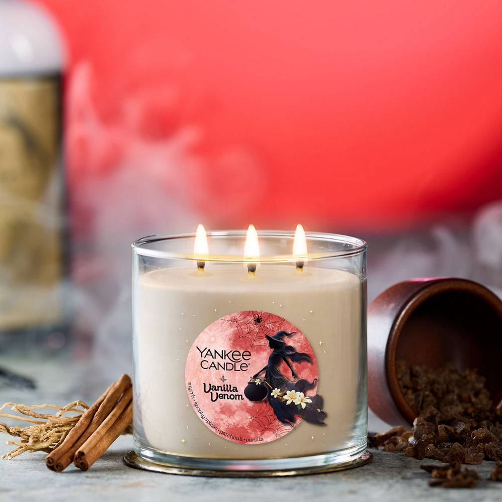 Vanilla Venom 3-Wick Candle - Image 2