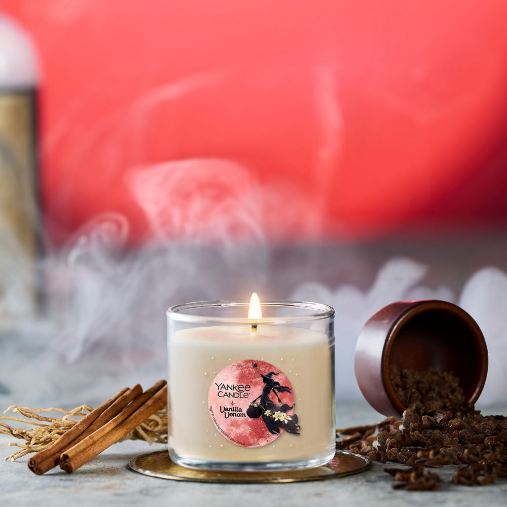 Vanilla Venom Small Tumbler Candle - Image 2