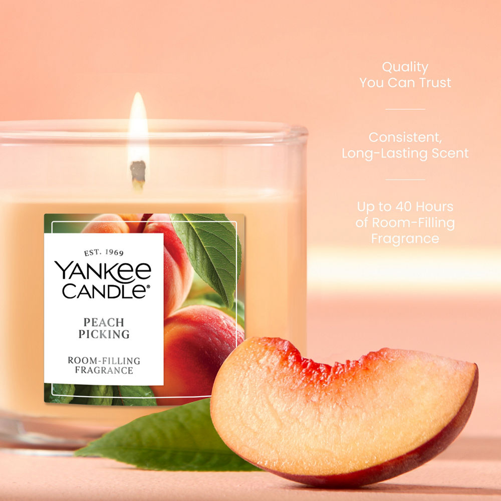 Peach Picking Small Tumbler Candle - Image 4