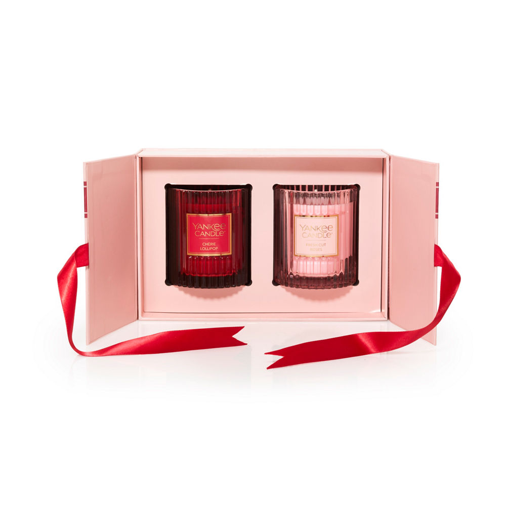 Love Is in the Air Fluted Candle Gift Set - Image 2